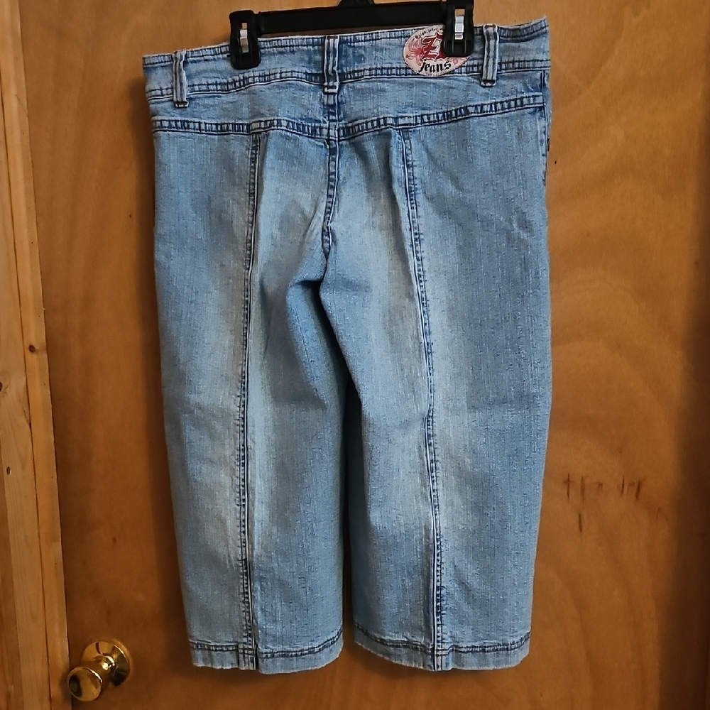Denim Capris - Picture 2 of 4